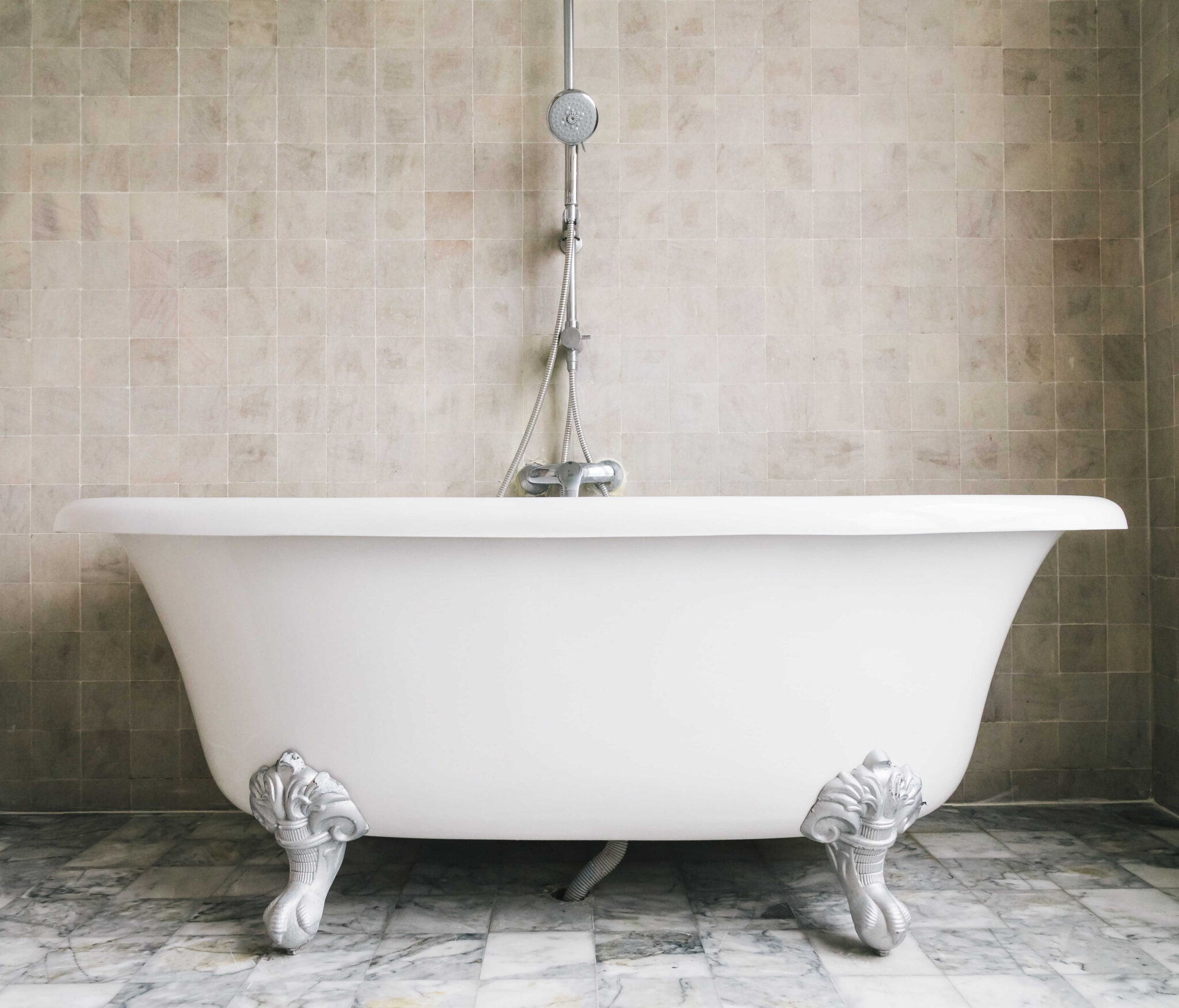 Vintage Bathtub Decal Free Printable - TheMamasGirls