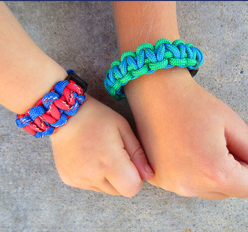 Fun and Easy Paracord Bracelets for Kids - TheMamasGirls