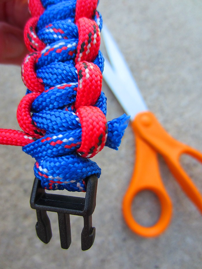 Fun and Easy Paracord Bracelets for Kids TheMamasGirls