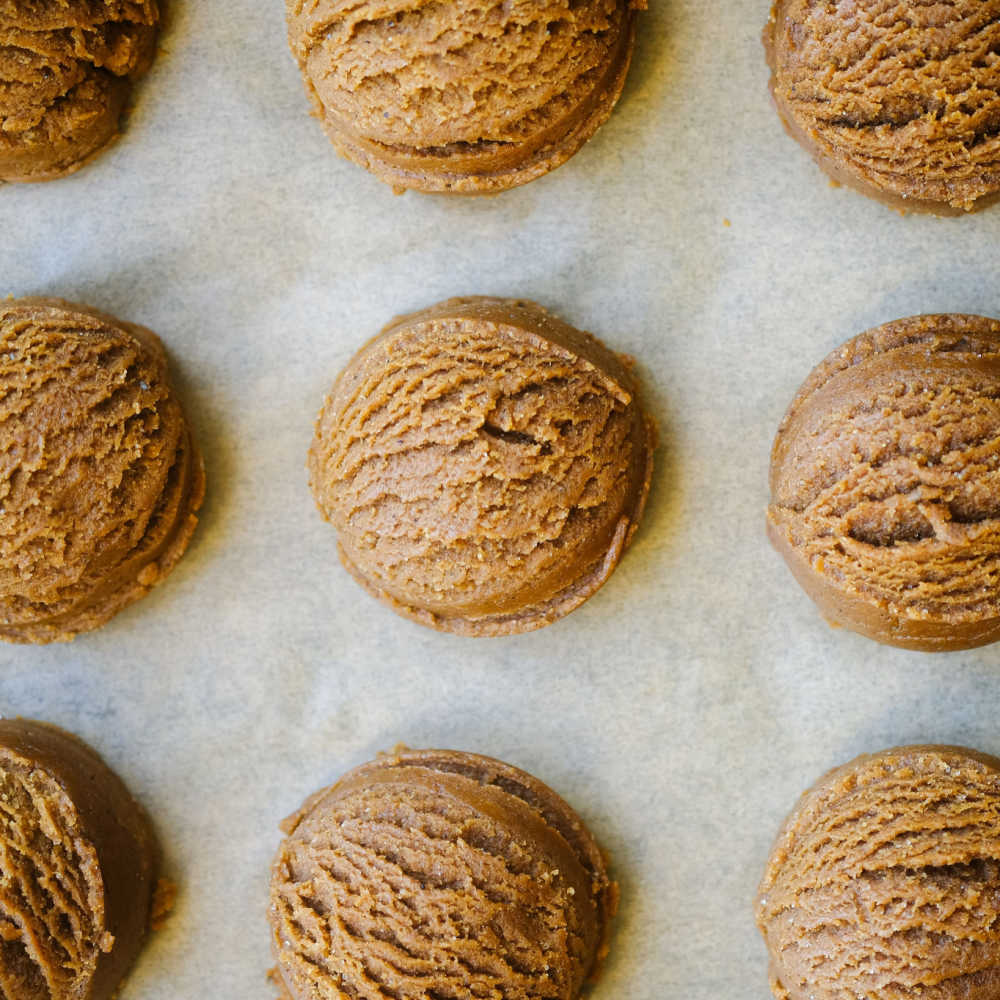 soft and chew molasses cookies